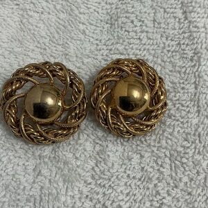 🌼Vintage🌼 Classic Gold-Tone Rope Knot Clip Earrings
